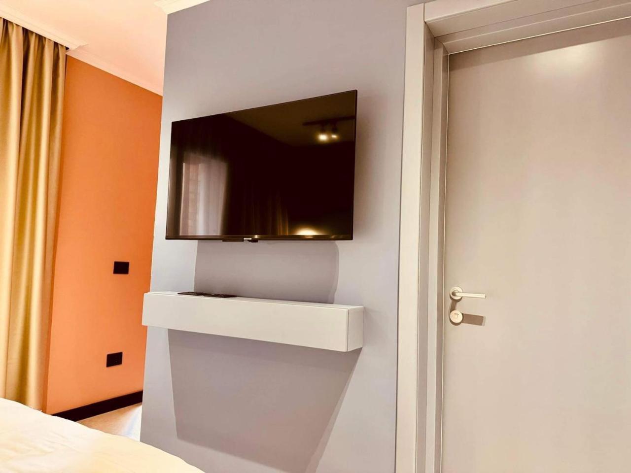 Lili'S Tirana Center Apartments Exteriör bild